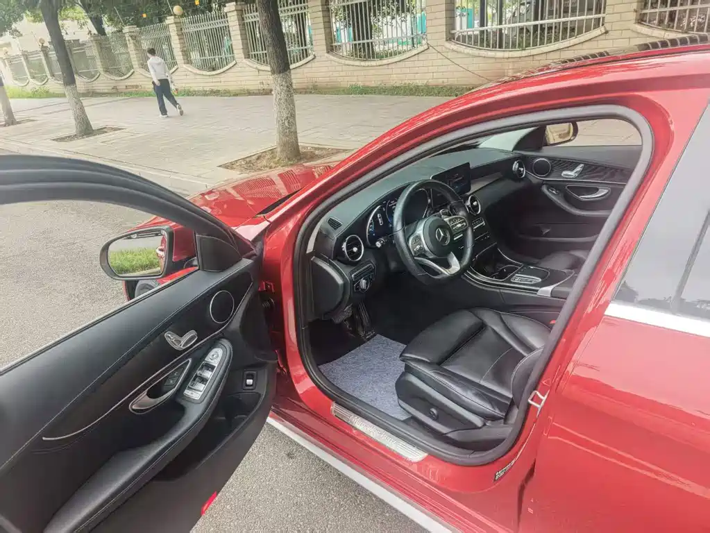 Mercedes-Benz C-Class — миниатюра 3