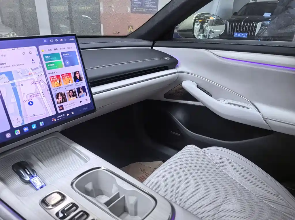 XIAOMI CAR XIAOMI SU7