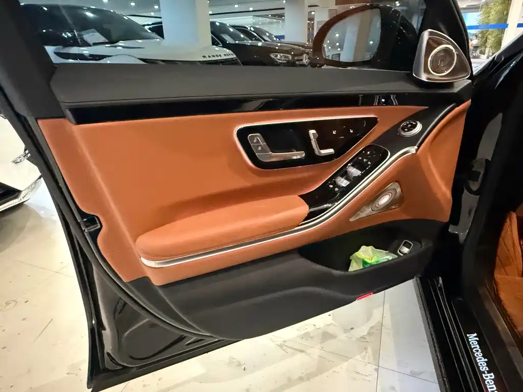 Mercedes-Benz S-Class — миниатюра 3