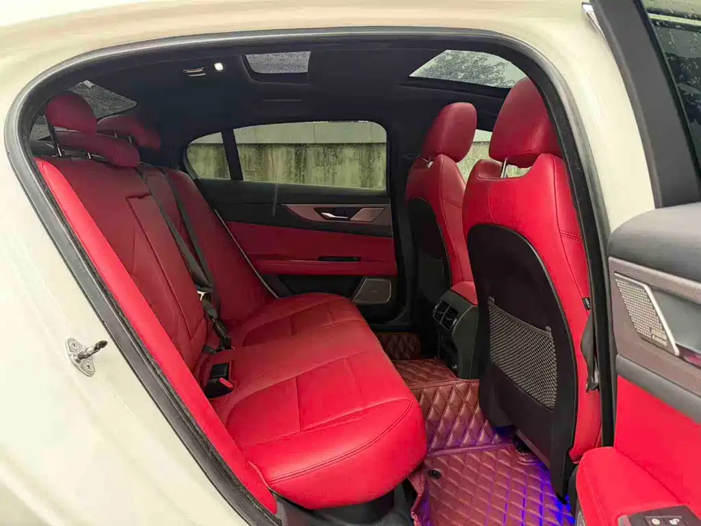Jaguar XEL — миниатюра 8