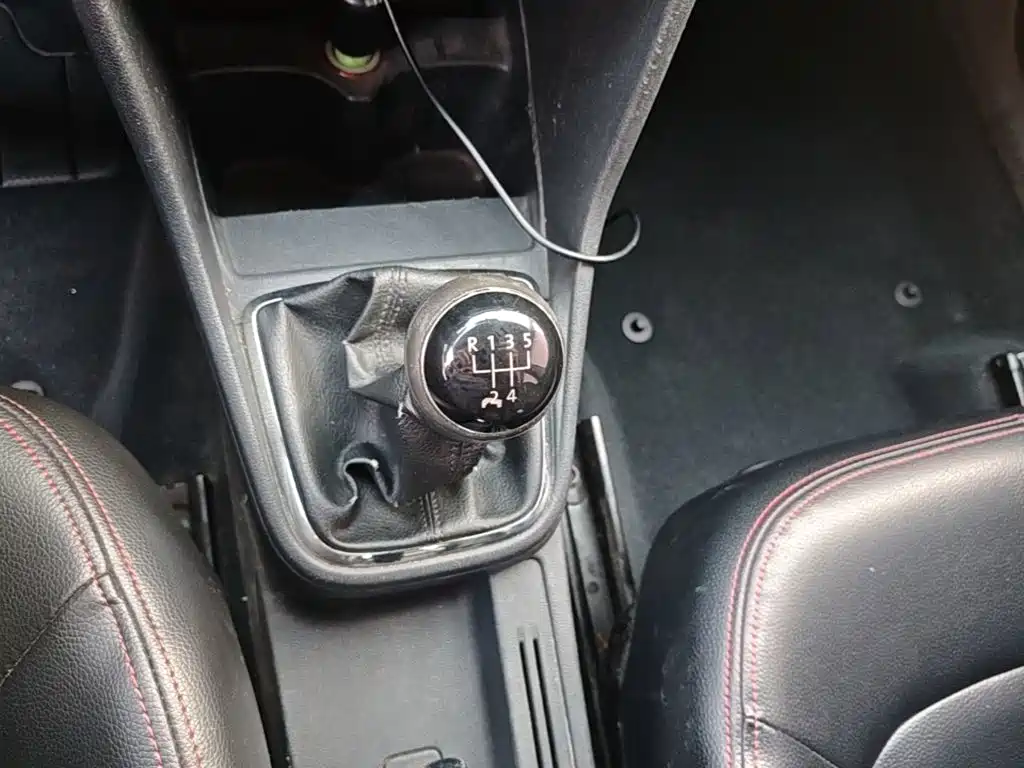 Volkswagen Jetta — миниатюра 14