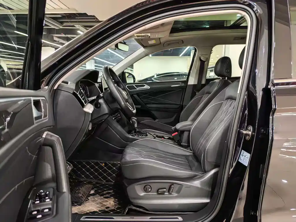 Volkswagen Tiguan L — миниатюра 6
