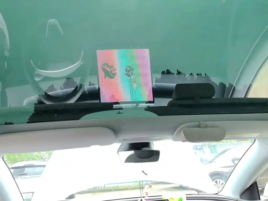 Tesla Model 3 — миниатюра 18