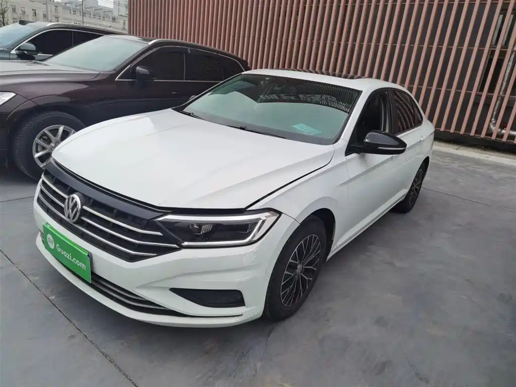 Volkswagen Sagitar 2019
