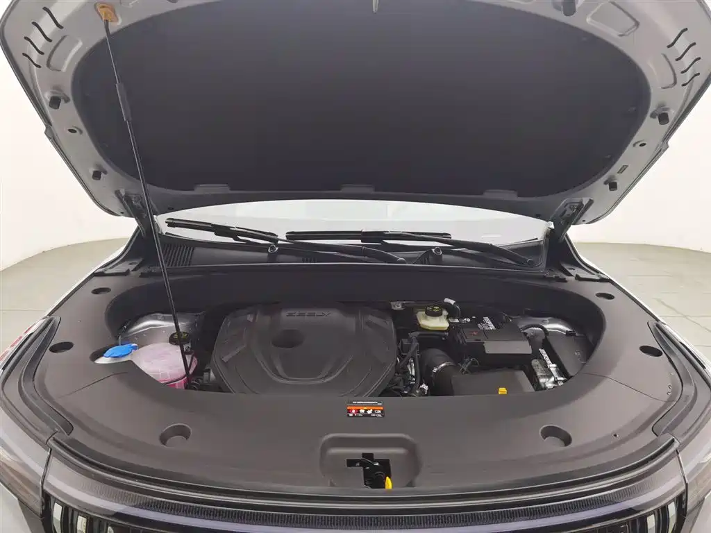 Geely Boyue L L 2025 2.0TD DCT