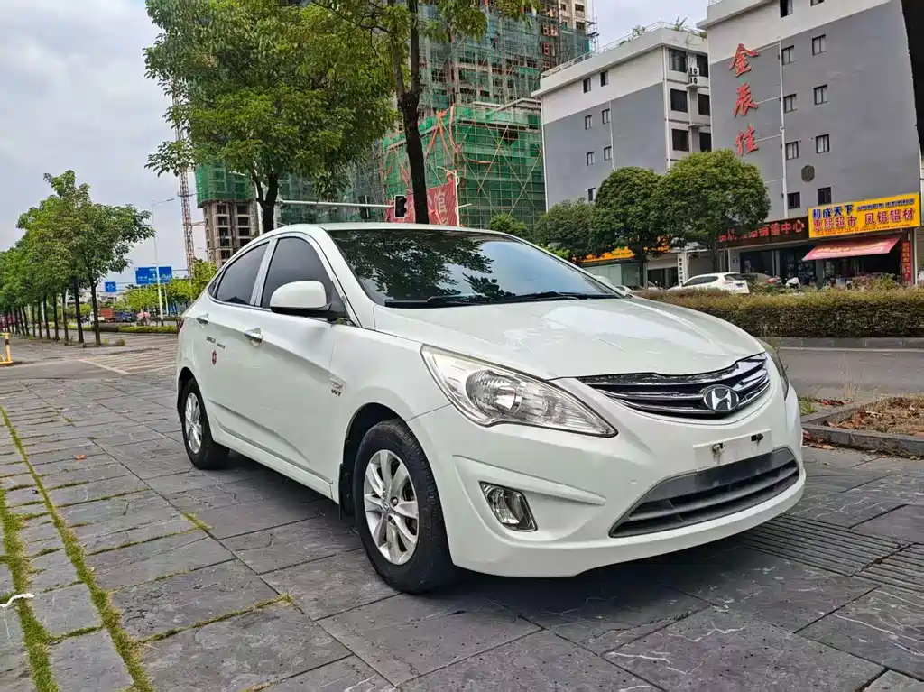 Hyundai Verna — миниатюра 3