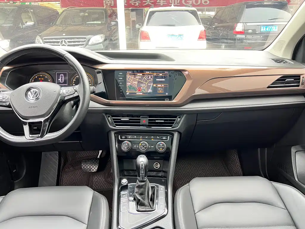 Volkswagen Tharu — миниатюра 15