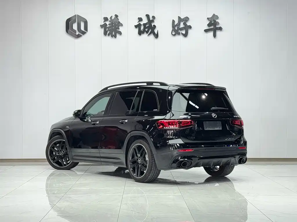 MERCEDES-BENZ GLB AMG