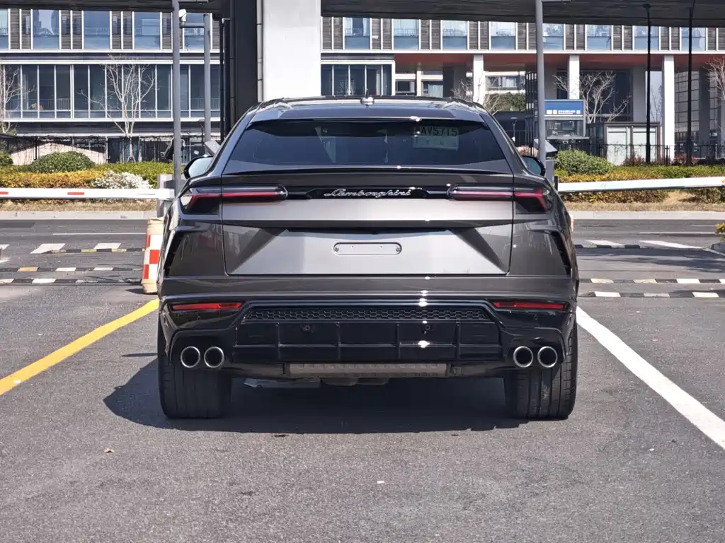 Lamborghini Urus — миниатюра 6