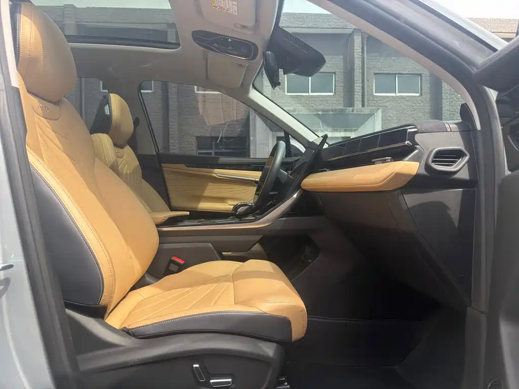Geely Boyue L — миниатюра 10