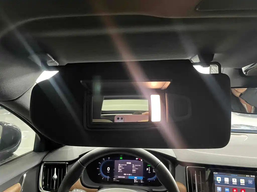 VOLVO S90 PLUG IN HYBRID