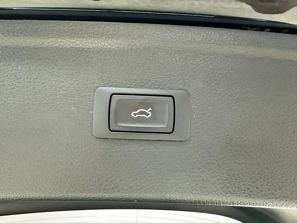 Audi Q5L — миниатюра 31