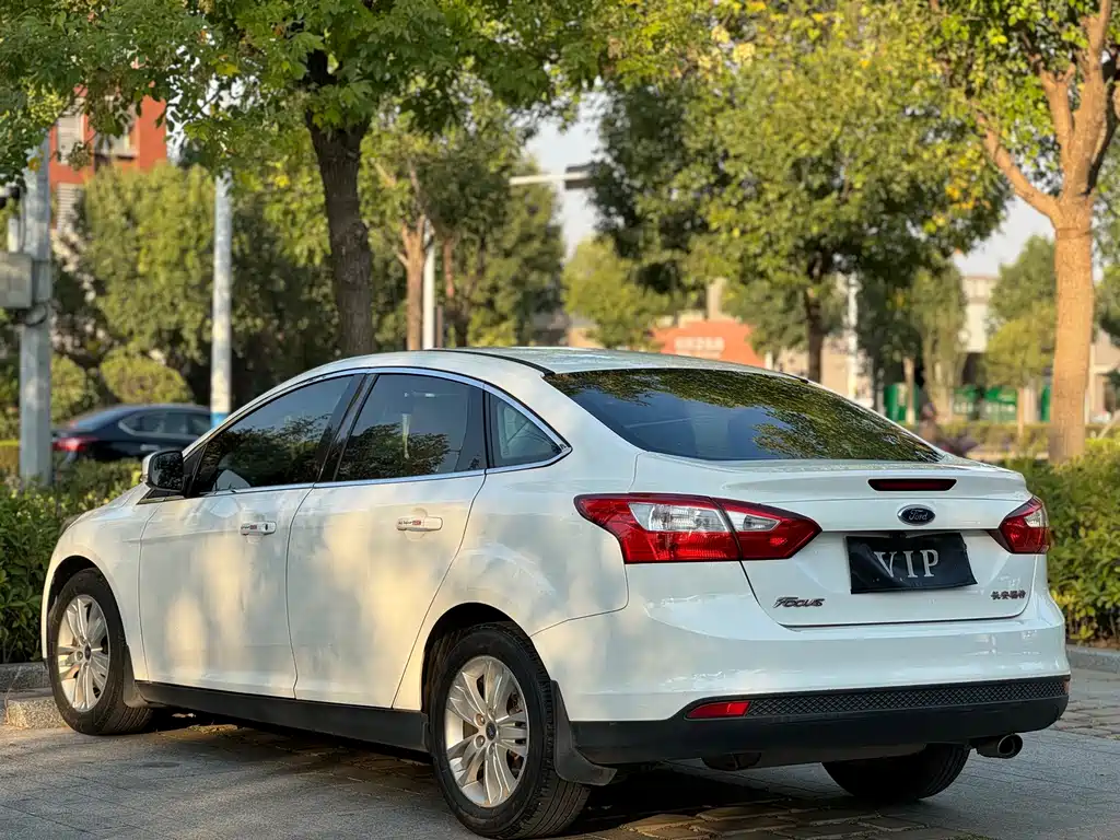 Ford Focus — миниатюра 8