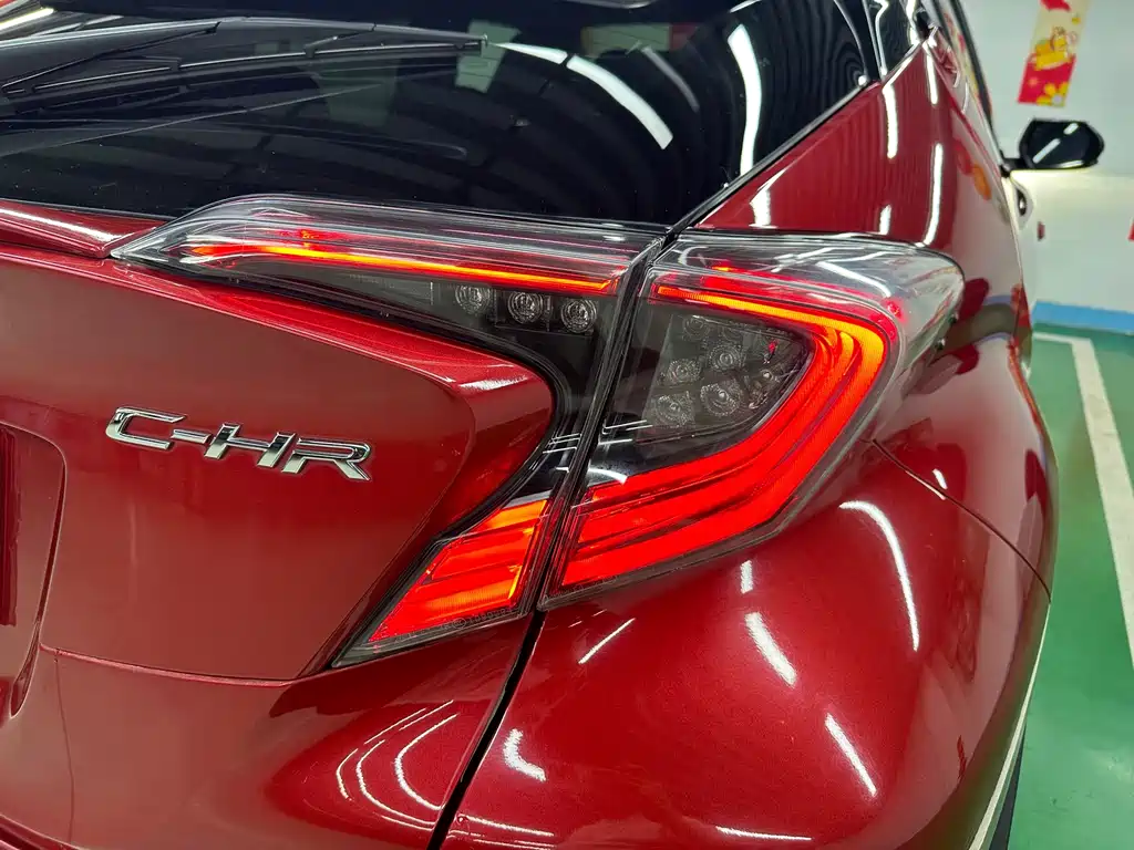 Toyota C-HR — миниатюра 24