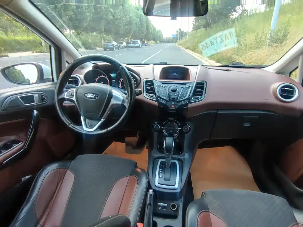 Ford Fiesta 2014 1.0 GTDi AT