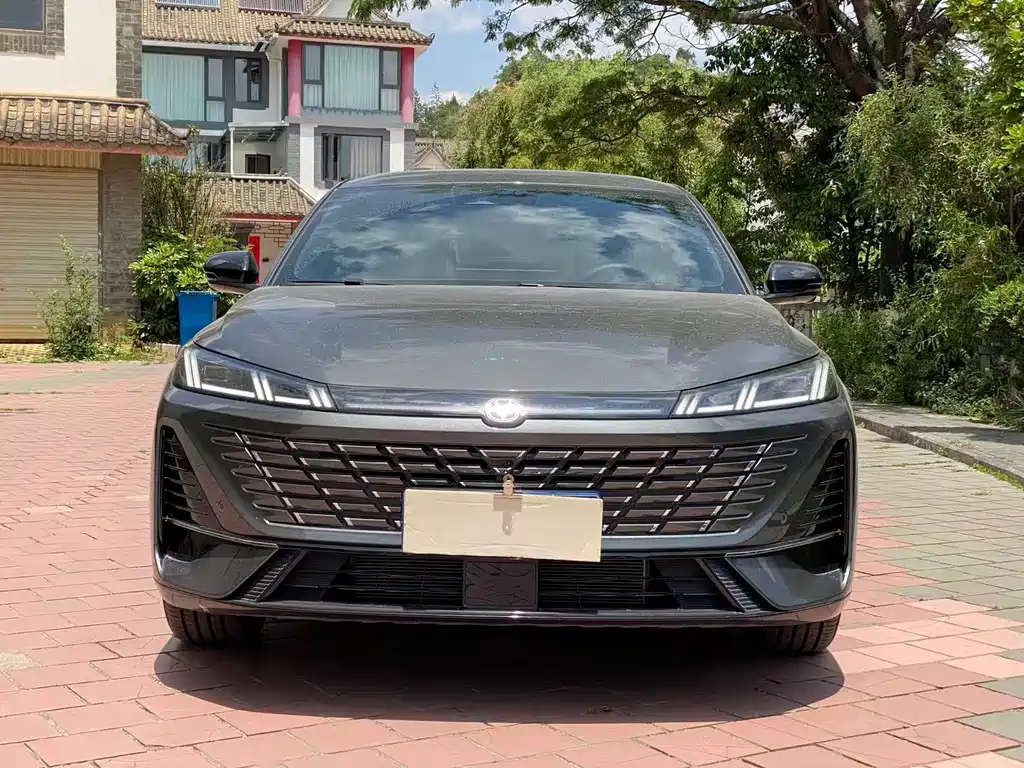 Changan Eado — миниатюра 2
