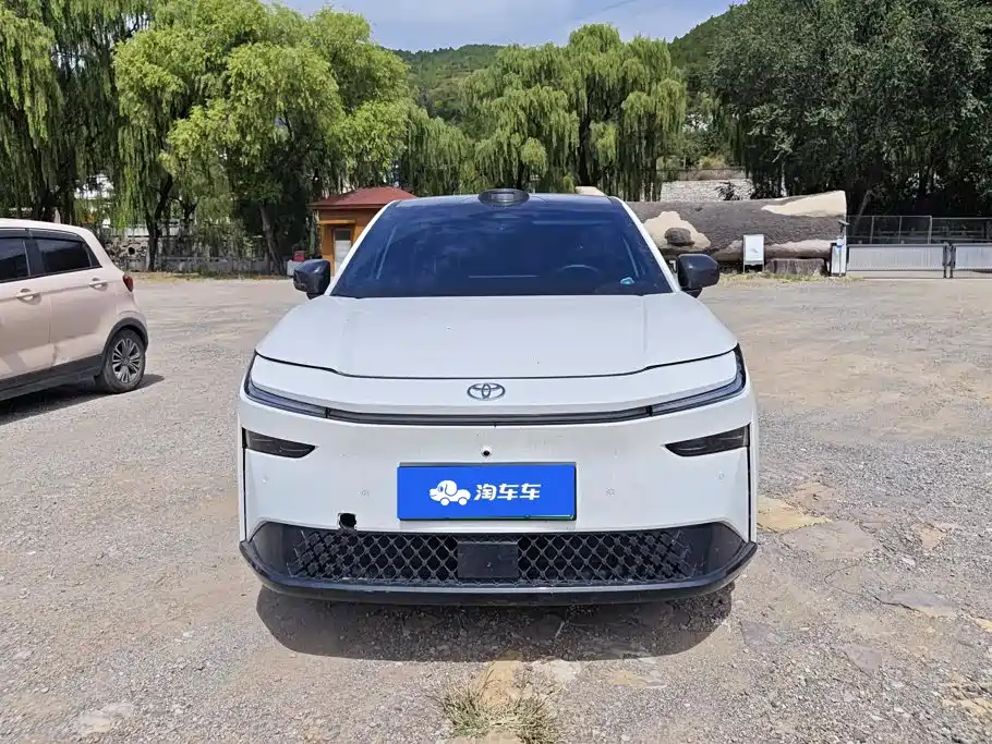 Toyota bZ3X — миниатюра 2