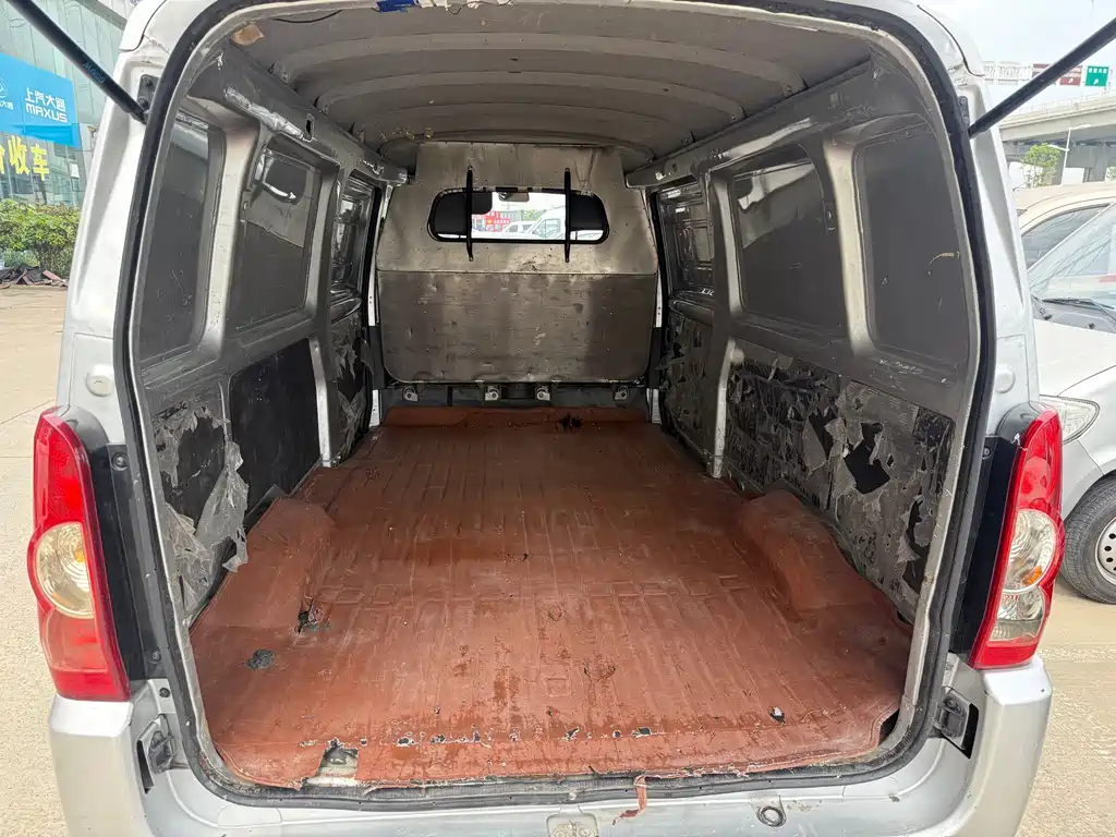 Wuling Rongguang — миниатюра 12