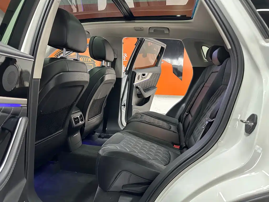 Hongqi HS5 2.0T Connected Flagship Enjoy 4WD Edition, фото 8