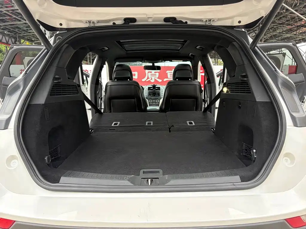 Lincoln MKC — миниатюра 14