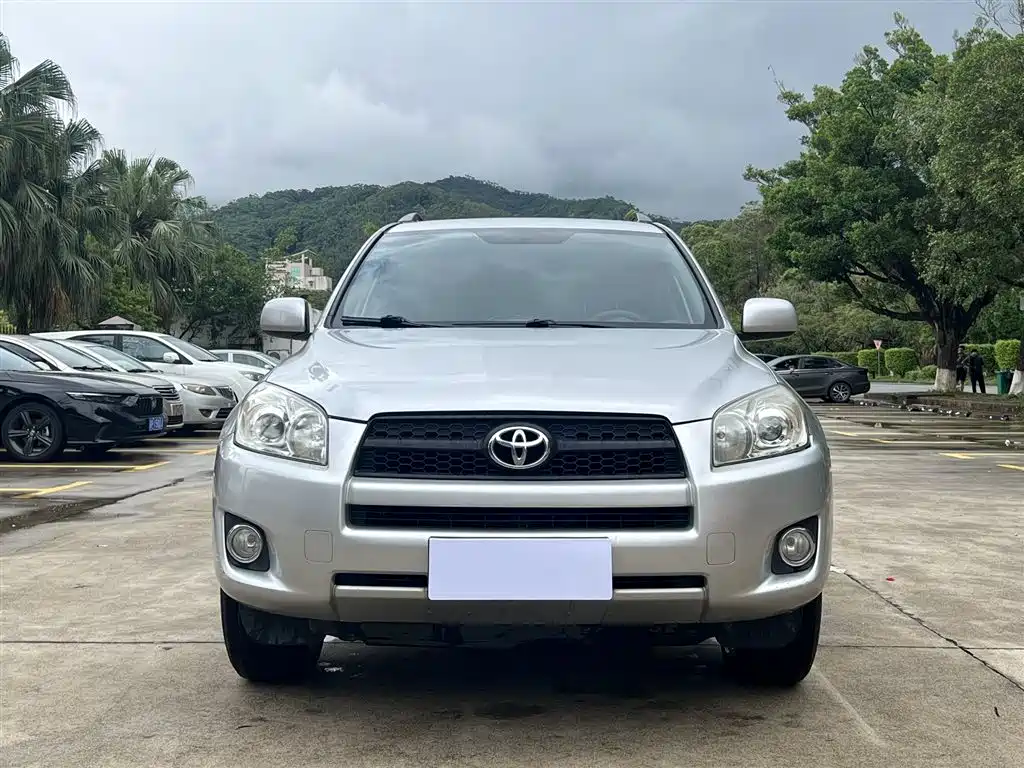 Toyota RAV4 2011 2.0L AT