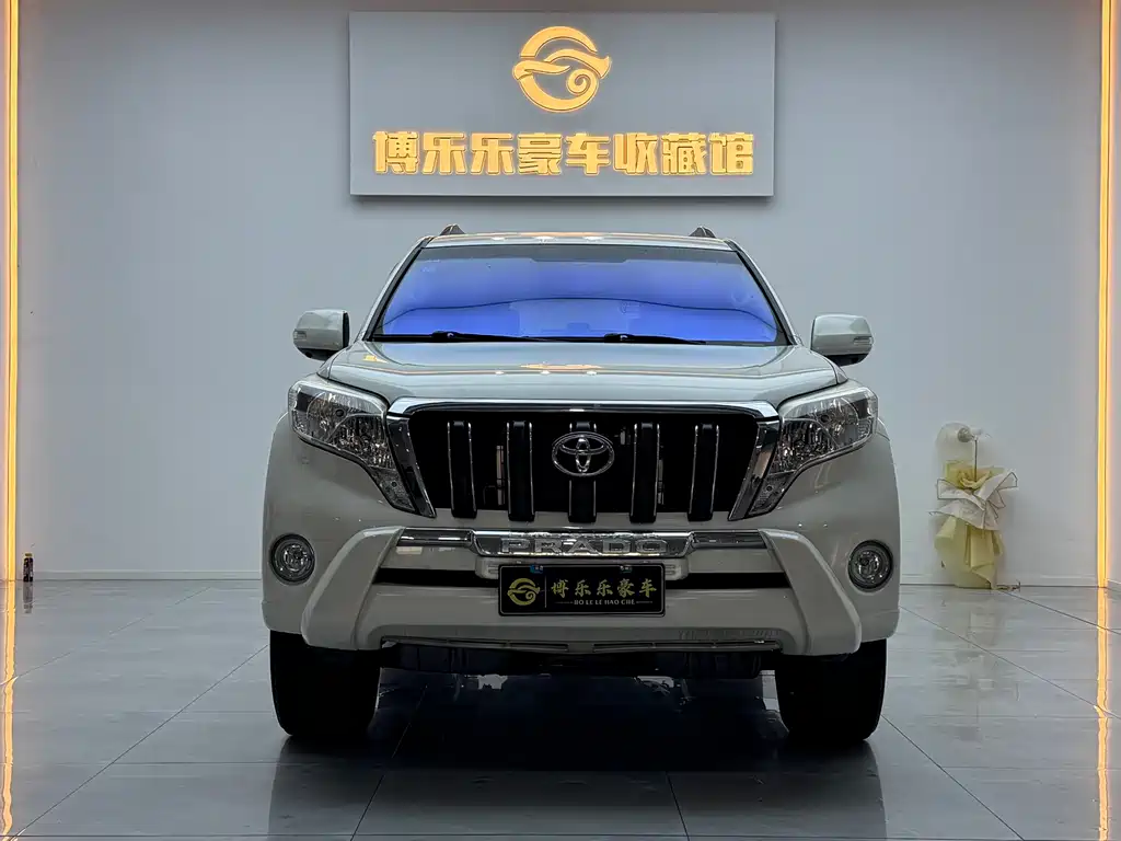 TOYOTA PRADO