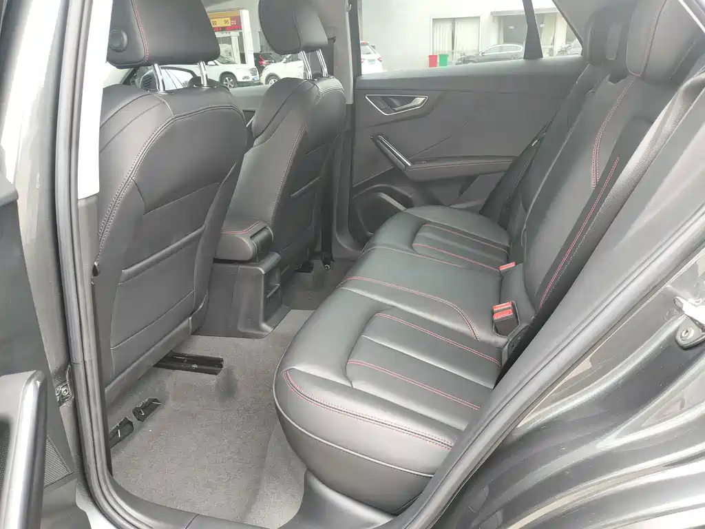 Audi Q2L — миниатюра 15