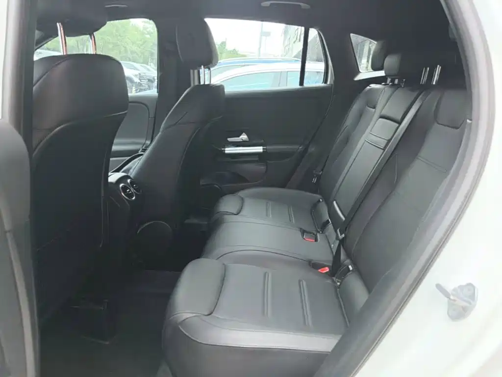 Mercedes-Benz GLA — миниатюра 17