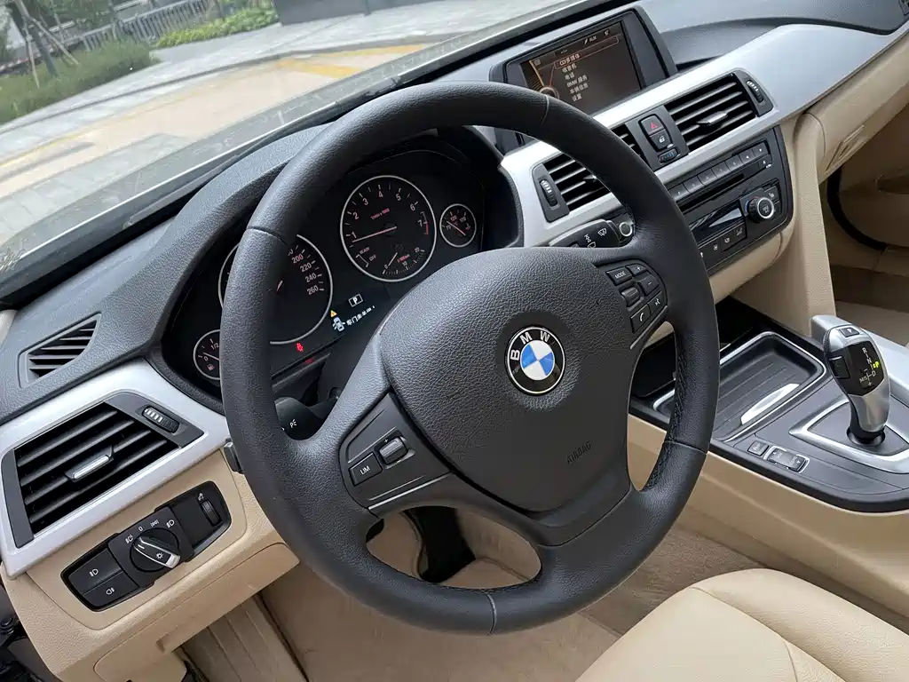 BMW 3 Series — миниатюра 13