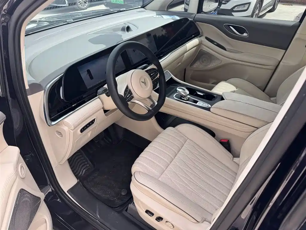 Voyah Dreamer PHEV Ultra Long Range Flagship Edition, фото 7
