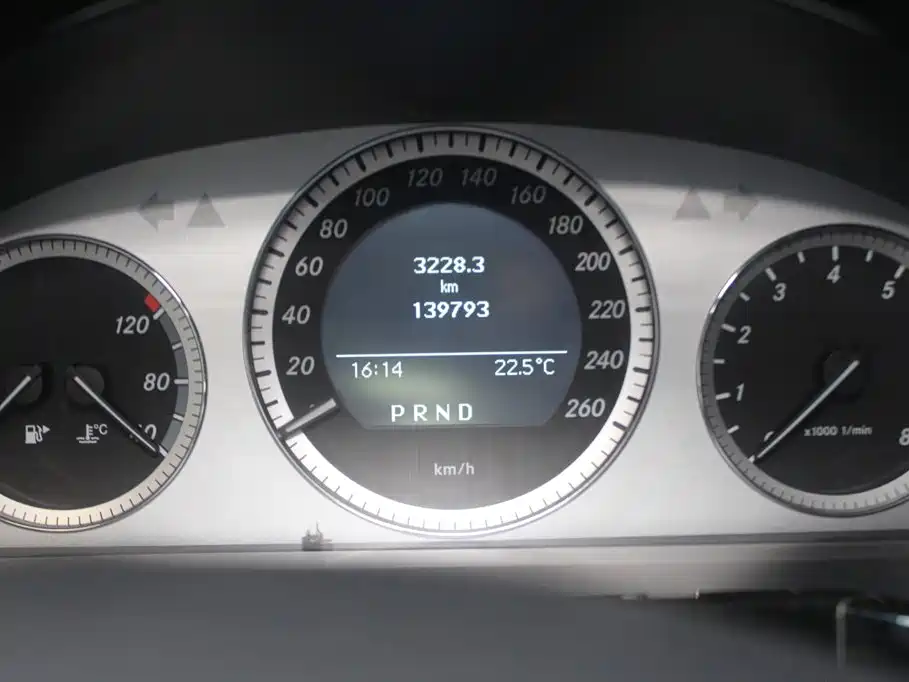 Mercedes-Benz GLK-Class (Import) — миниатюра 11