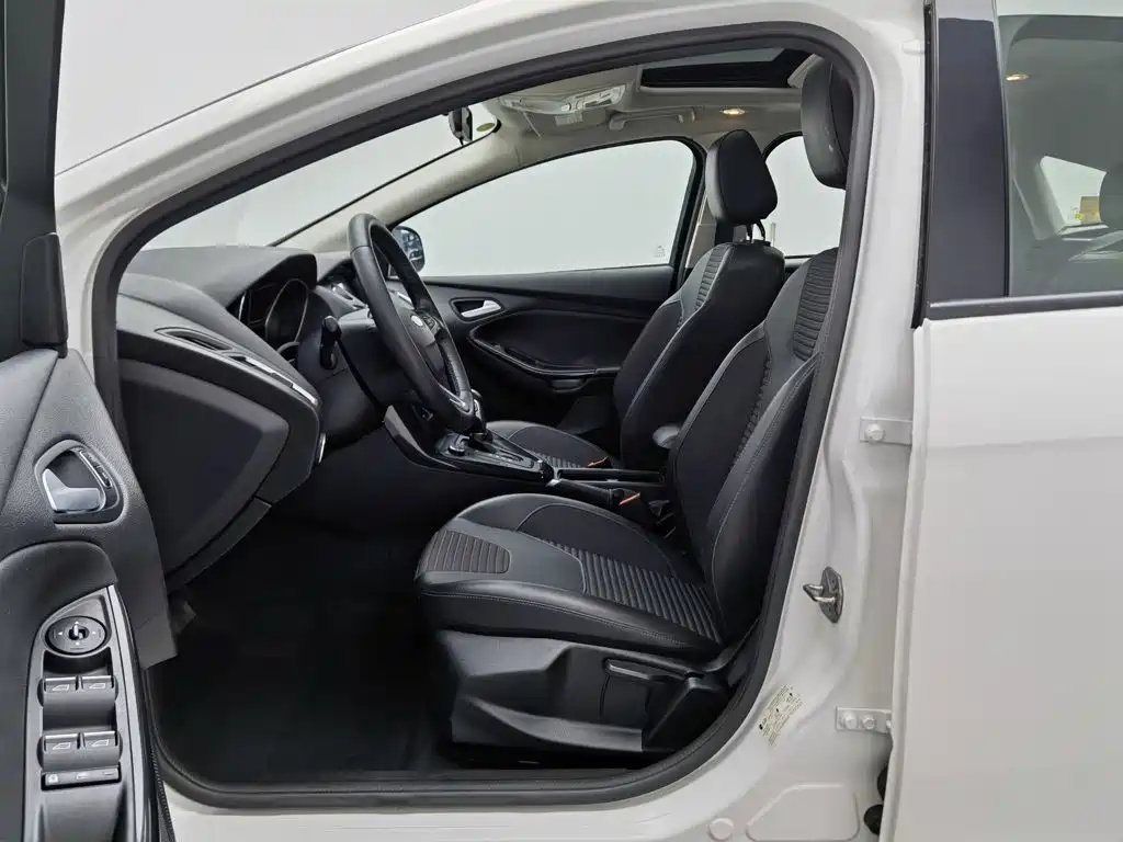 Ford Focus — миниатюра 10