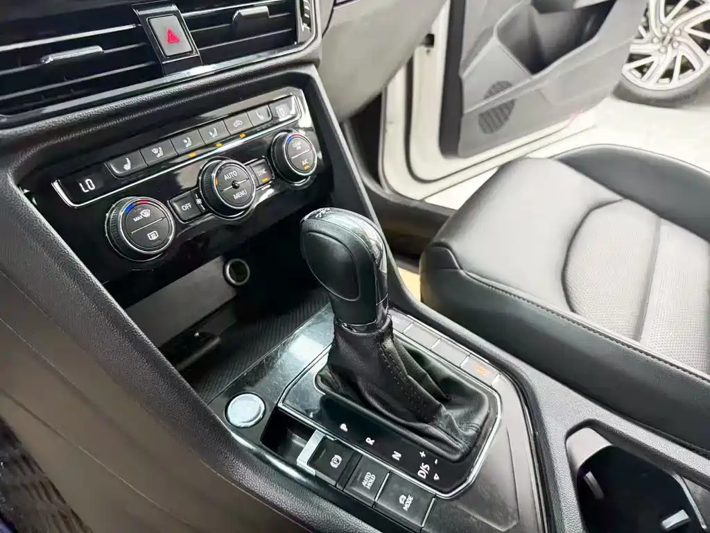 Volkswagen Tharu — миниатюра 11