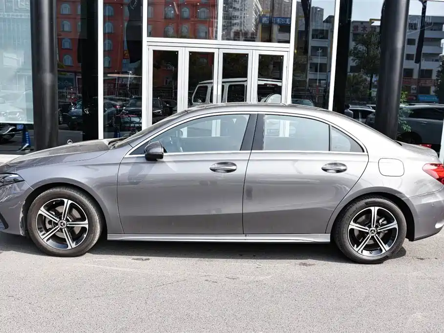 MERCEDES-BENZ A CLASS