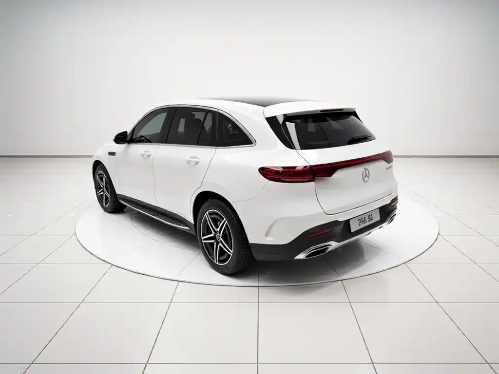 Mercedes-Benz EQC — миниатюра 4