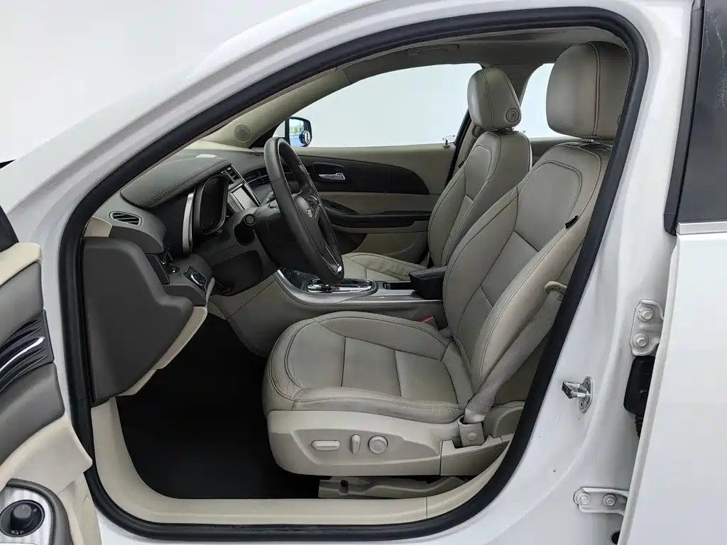 Chevrolet Malibu — миниатюра 10