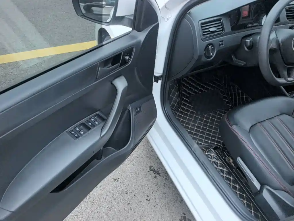 Volkswagen Santana — миниатюра 16