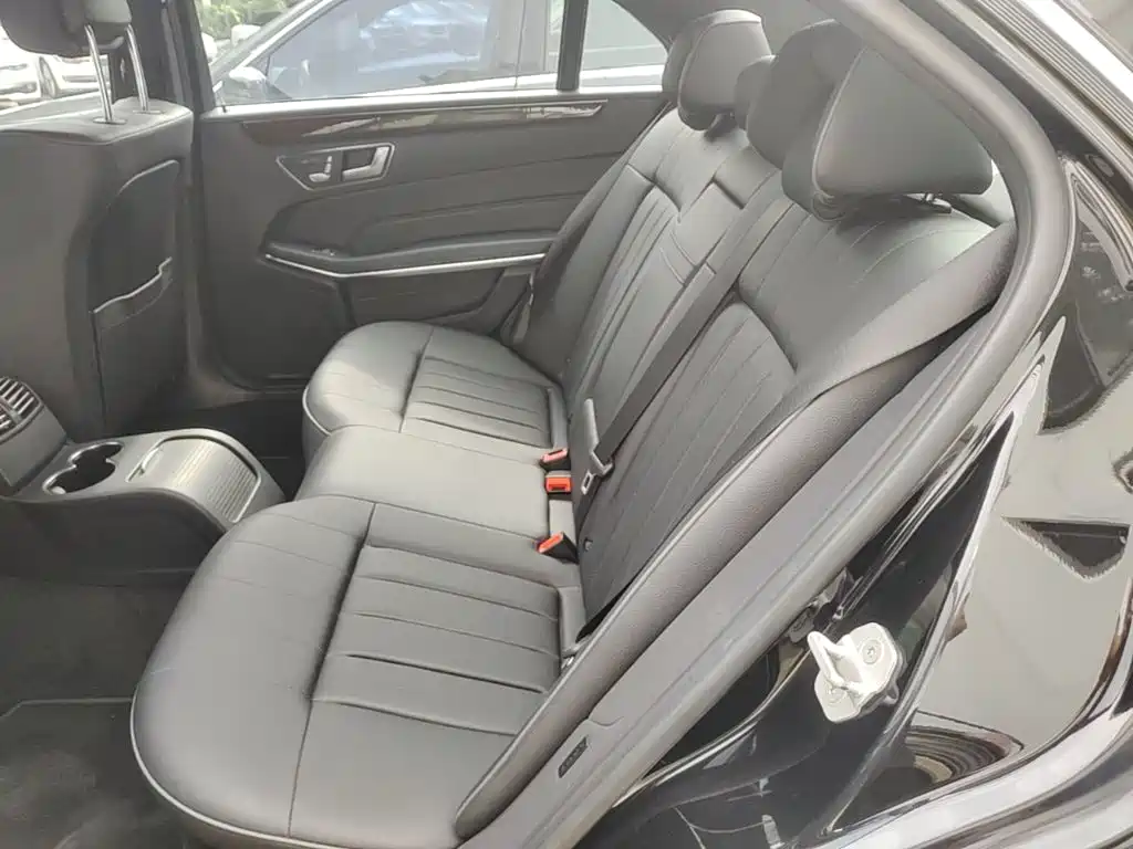 Mercedes-Benz E-Class — миниатюра 17