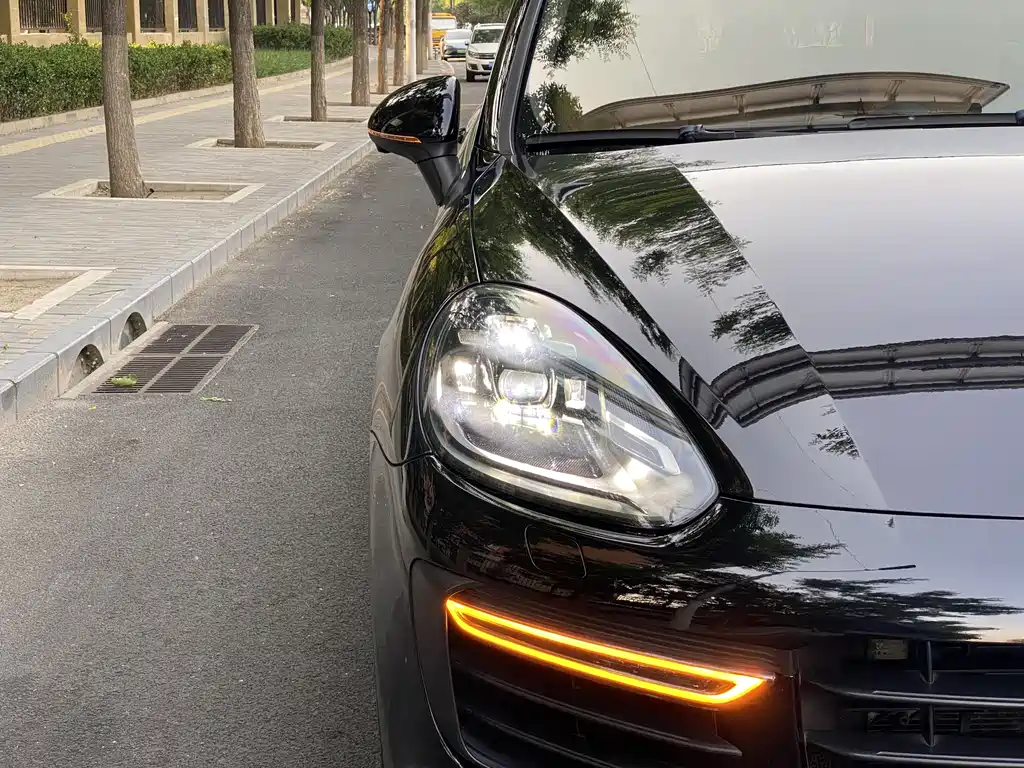Porsche Cayenne 2015 Cayenne Turbo 4.8T