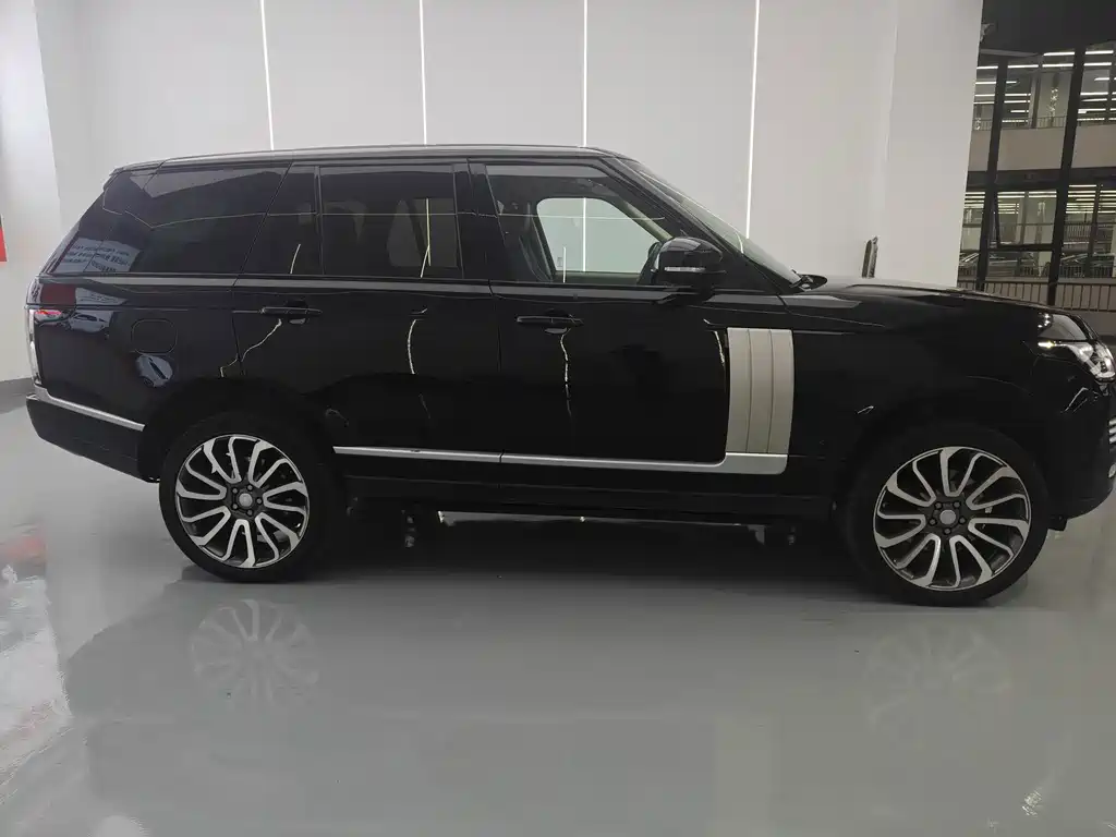 Land Rover Range Rover — миниатюра 4