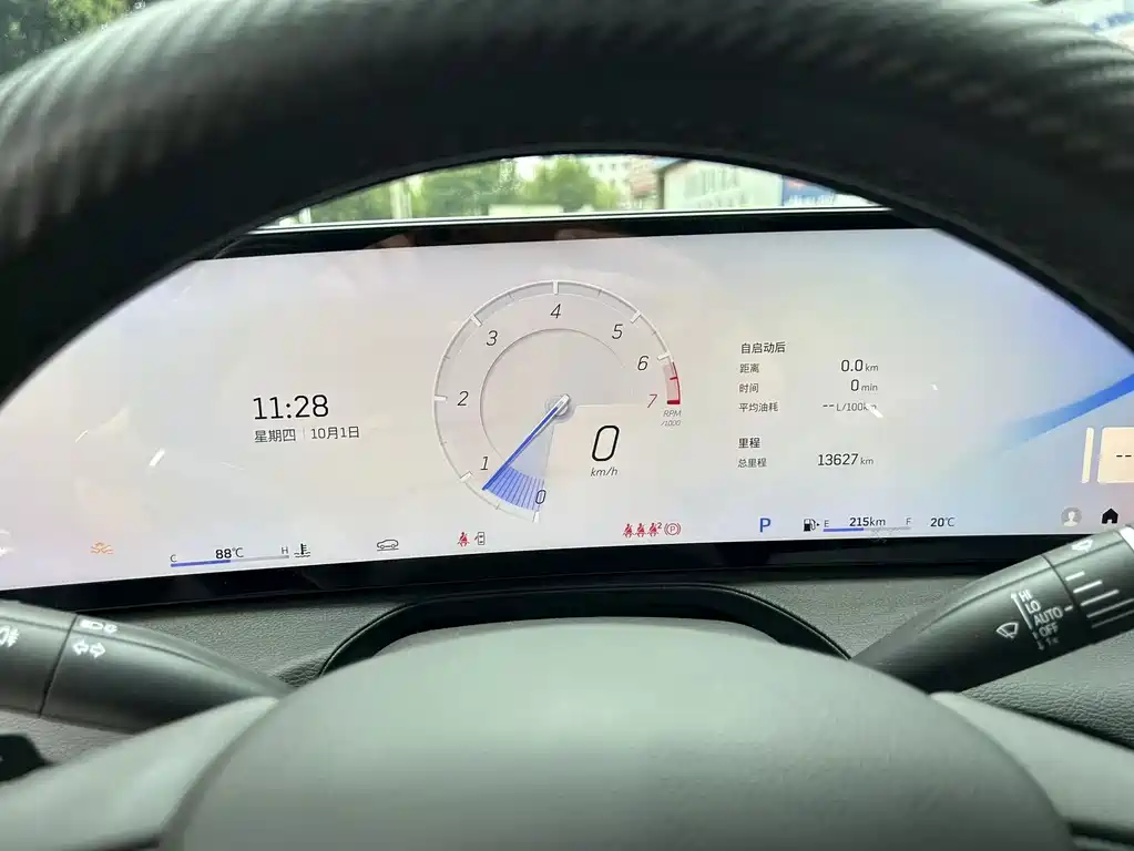 Cadillac CT5 — миниатюра 8