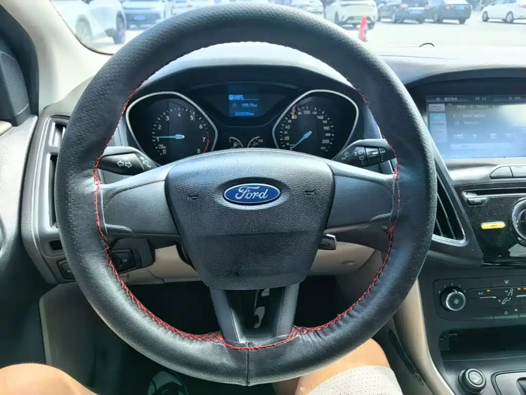 Ford Focus — миниатюра 11