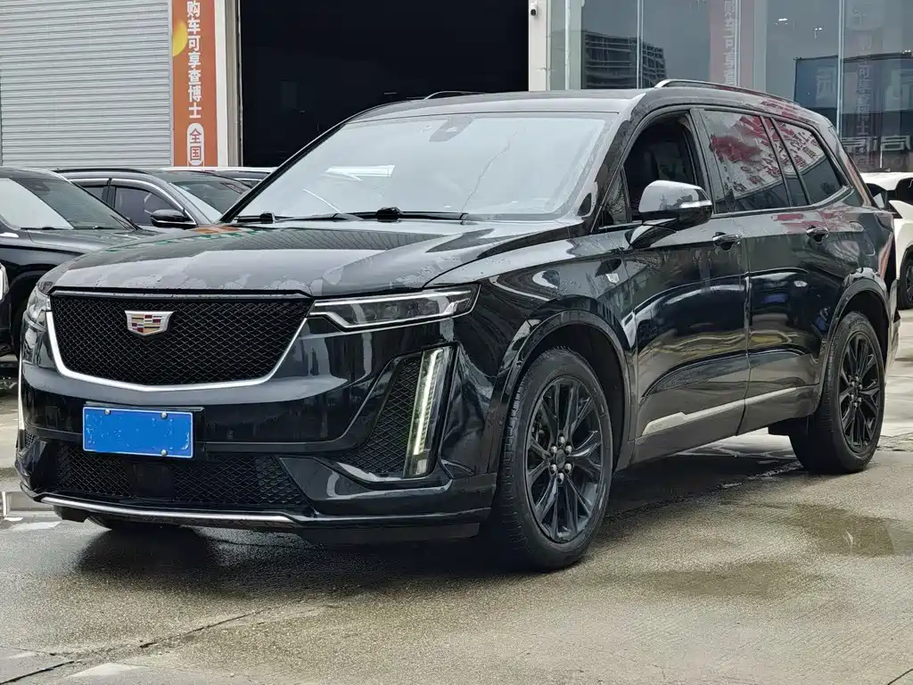 Купить Cadillac XT6