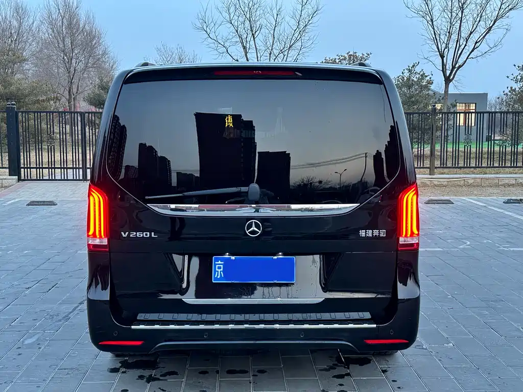 MERCEDES-BENZ V CLASS