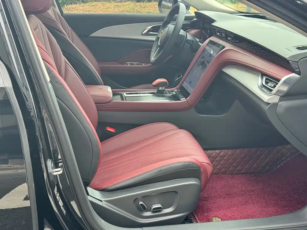 Hongqi Hongqi H5 — миниатюра 7