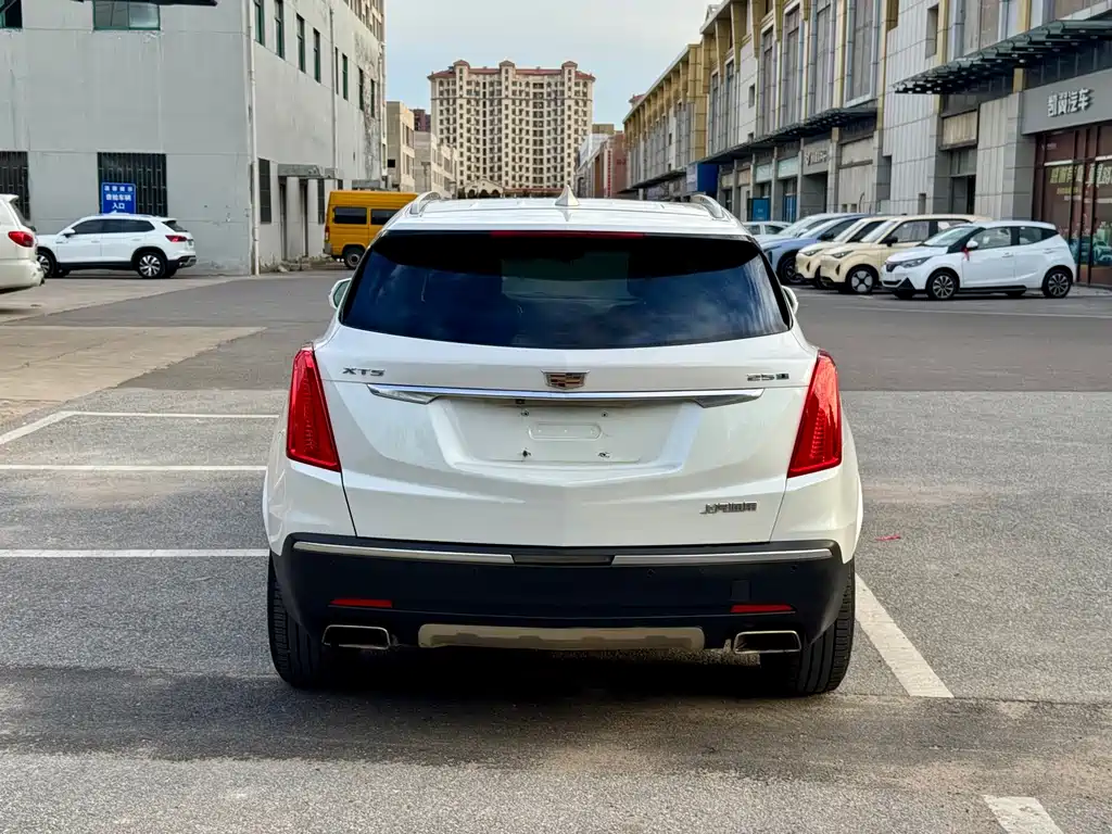 Cadillac XT5 — миниатюра 4