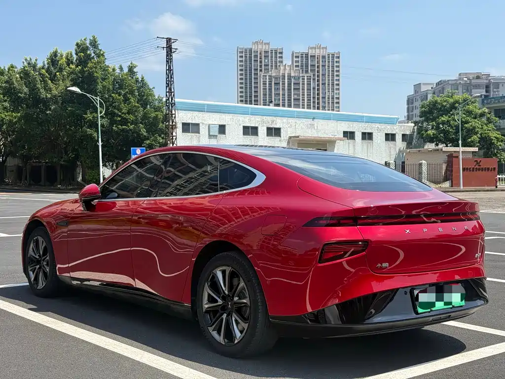 XPeng P7 — миниатюра 9