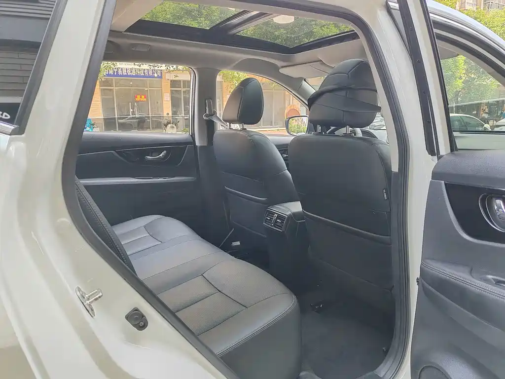 Nissan X-Trail — миниатюра 10