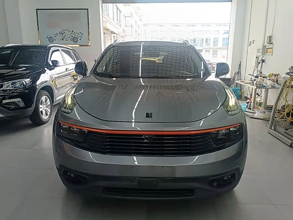 Lynk & Co 01 — миниатюра 3