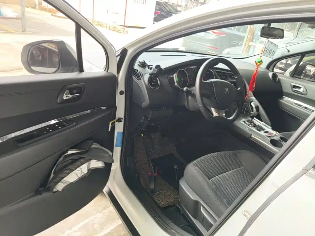 Peugeot 3008 — миниатюра 16